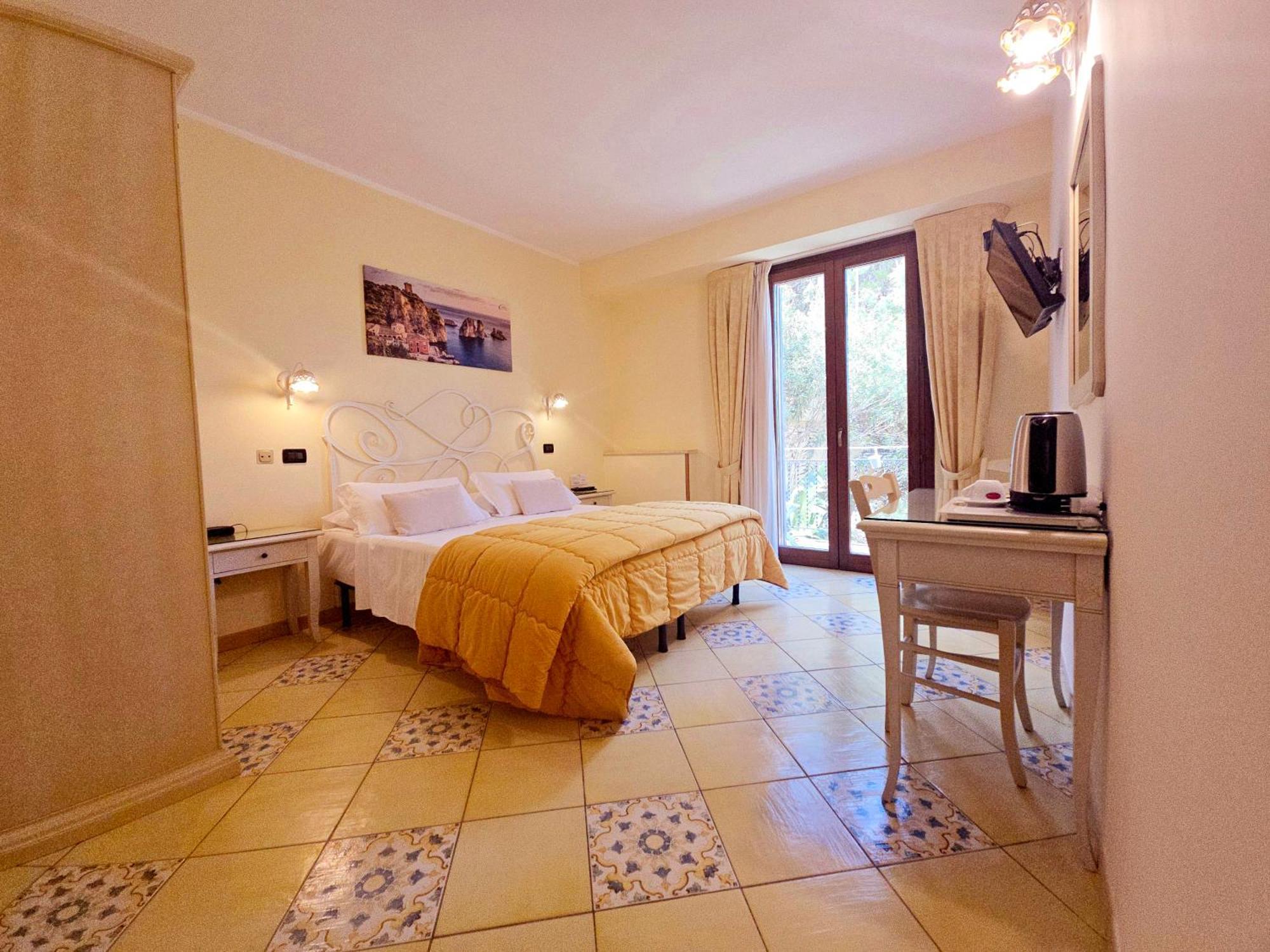 Hotel Cala Marina Кастелламмаре-дель-Гольфо Екстер'єр фото